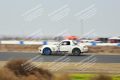 media/Jan-26-2025-CalClub SCCA (Sun) [[cfcea7df88]]/Group 1/Race/